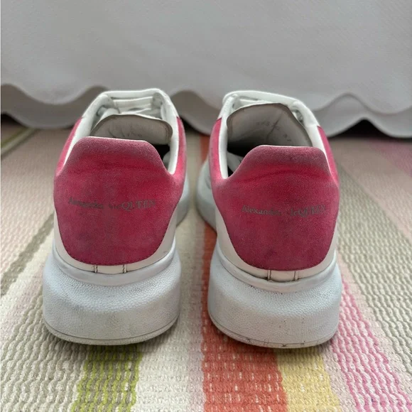 Alexander McQueen Oversized Sneaker - White and Pink Suede - Picture 5 of 8